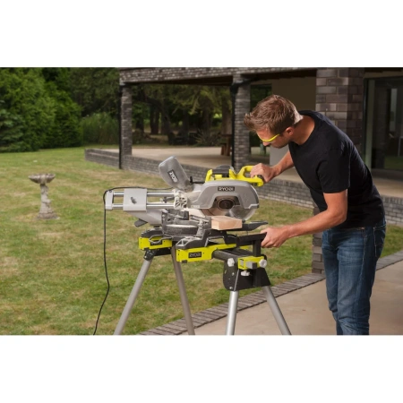 фото торцовочная пила ryobi ems305rg